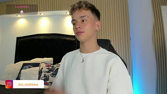 LiamWildx20 online show from July 2026 04:39:02 AM