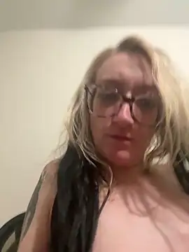 Snapshot of Kittaekatt chatting on February 2026 12:39:02 PM Kittaekatt online show from February 2026 12:39:02 PM