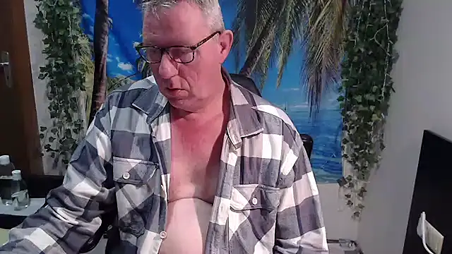 JamesBauer online show from November 2025 04:49:01 AM