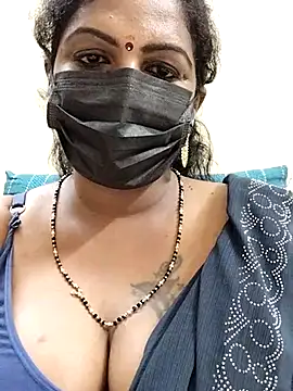 Snapshot of poojaa-rani chatting on March 2025 07:48:02 PM poojaa-rani online show from March 2025 07:48:02 PM