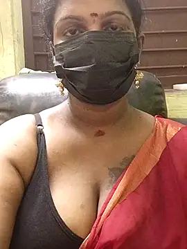 Snapshot of poojaa-rani chatting on November 2025 05:25:02 PM poojaa-rani online show from November 2025 05:25:02 PM