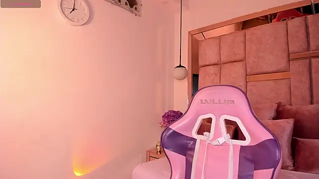 abby roux online show from February 2026 03:33:01 AM