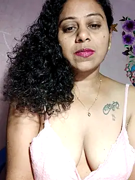 JENNIFERtamil online show from April 2026 07:52:01 PM