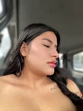 andrea gomes  online show from April 2026 03:49:01 PM