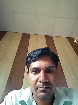 johnny8731 online show from April 2026 06:22:01 AM