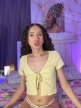 Snapshot of peachandtyron_ chatting on June 2026 03:40:01 AM peachandtyron online show from June 2026 03:40:01 AM