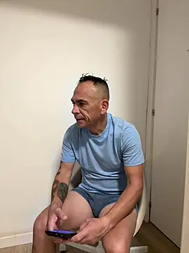 mateocali25 online show from May 2026 12:36:02 PM