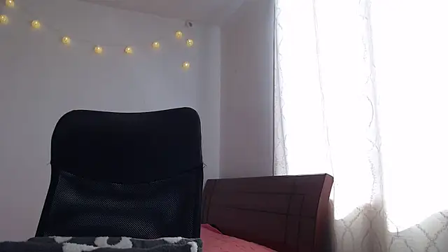 nalafoster online show from April 2026 01:41:01 PM