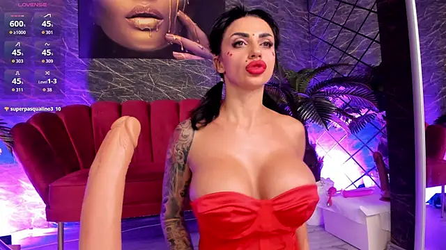 IzabelaTessa online show from July 2026 07:32:01 PM