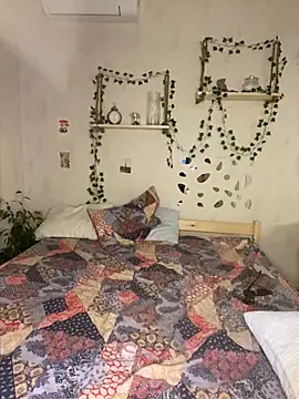 Snapshot of unexpected_twist chatting on March 2025 03:04:02 PM unexpected twist online show from March 2025 03:04:02 PM