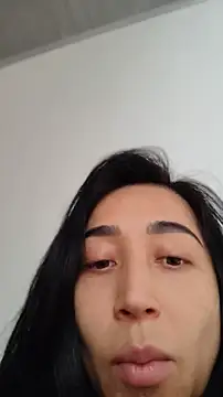 Elowyn online show from July 2026 06:04:01 PM