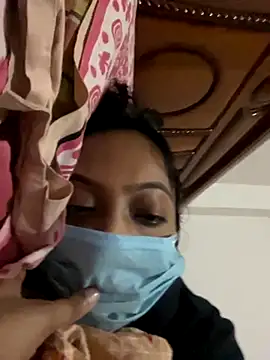 Nia-Stream online show from December 2025 08:04:02 PM