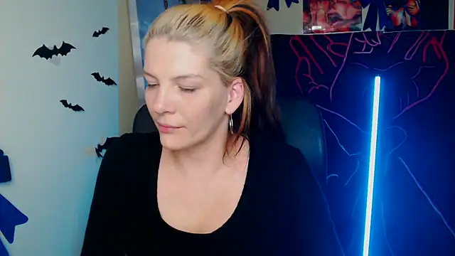 VanessaRey  online show from April 2026 06:16:02 AM