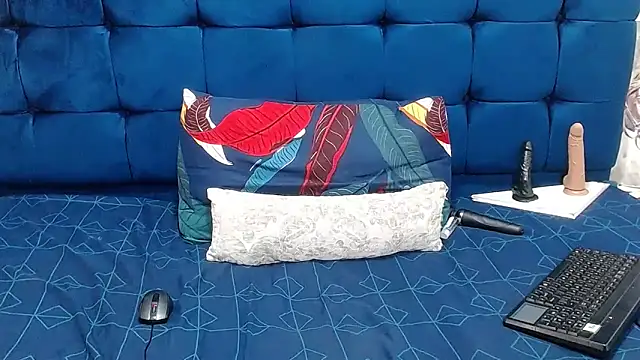 AriesCake online show from February 2026 10:14:02 AM