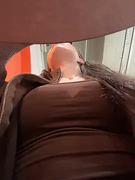 MilaBee online show from February 2026 11:19:01 AM