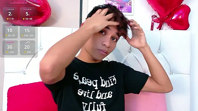 Ethan Westt online show from March 2026 09:10:01 PM