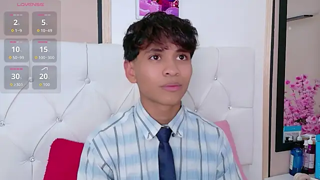 Ethan Westt online show from April 2026 09:38:02 PM