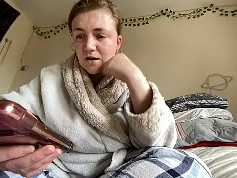 Snapshot of ShereeJenkins chatting on March 2025 02:07:02 PM ShereeJenkins online show from March 2025 02:07:02 PM