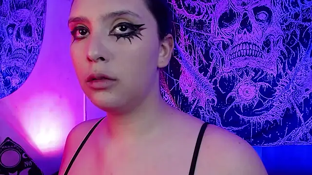 mikaskullcs online show from November 2025 10:31:02 PM