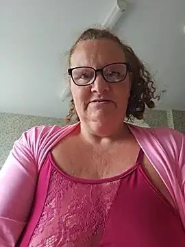 MissQueenBeex online show from July 2026 07:47:01 AM