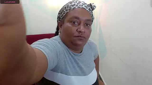Snapshot of Sharon-stager chatting on September 2025 01:56:01 PM Sharon-stager online show from September 2025 01:56:01 PM