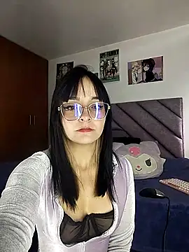 Snapshot of KARINNA__RAVEN chatting on October 2025 04:27:01 PM KARINNA RAVEN online show from October 2025 04:27:01 PM