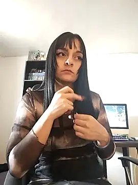 Snapshot of KARINNA__RAVEN chatting on November 2025 07:24:02 PM KARINNA RAVEN online show from November 2025 07:24:02 PM