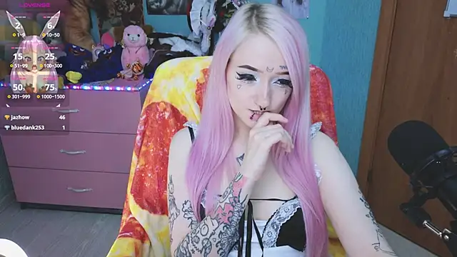 Manuela unicorn online show from October 2025 09:01:01 PM