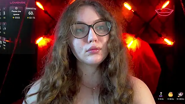 LuxSopphia online show from November 2025 08:22:02 PM