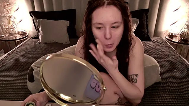 CarolineTenders online show from April 2026 01:23:02 AM