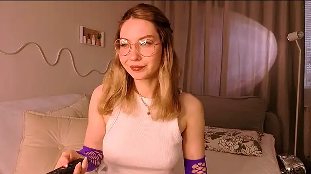 Snapshot of Lilo_Sims chatting on October 2025 02:22:02 AM Lilo Sims online show from October 2025 02:22:02 AM