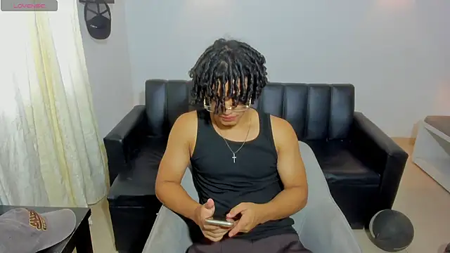 Snapshot of samxx_muscle chatting on June 2026 05:17:02 PM samxx muscle online show from June 2026 05:17:02 PM