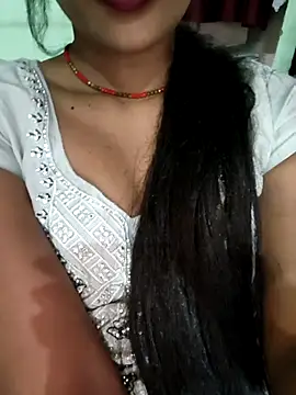 Snapshot of Eshwari_Chopra chatting on April 2026 04:59:02 AM Eshwari Chopra online show from April 2026 04:59:02 AM