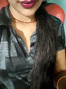 Snapshot of Eshwari_Chopra chatting on April 2026 02:27:02 AM Eshwari Chopra online show from April 2026 02:27:02 AM