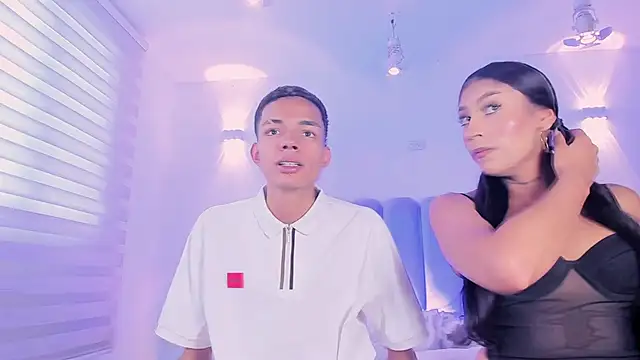 Snapshot of candyandmarilyn chatting on October 2025 09:02:01 PM candyandmarilyn online show from October 2025 09:02:01 PM