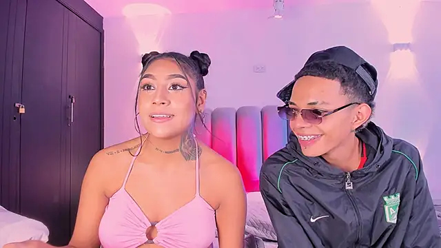 Snapshot of candyandmarilyn chatting on November 2025 09:05:02 PM candyandmarilyn online show from November 2025 09:05:02 PM