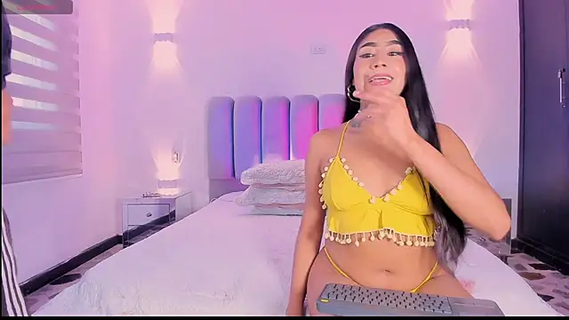 Snapshot of candyandmarilyn chatting on November 2025 09:09:01 PM candyandmarilyn online show from November 2025 09:09:01 PM