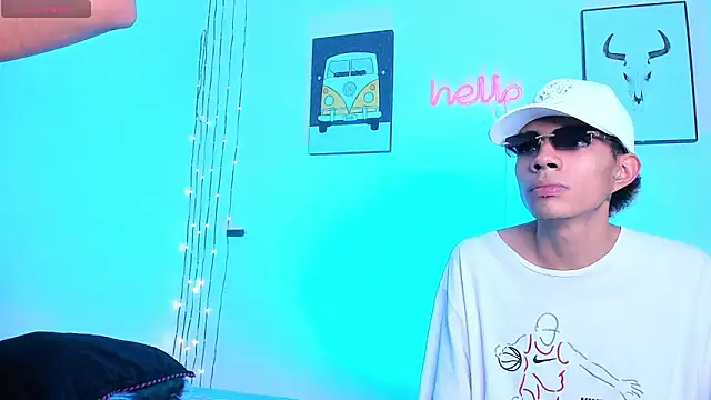 Snapshot of candyandmarilyn chatting on December 2025 09:19:02 PM candyandmarilyn online show from December 2025 09:19:02 PM