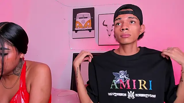 Snapshot of candyandmarilyn chatting on January 2026 11:30:01 PM candyandmarilyn online show from January 2026 11:30:01 PM