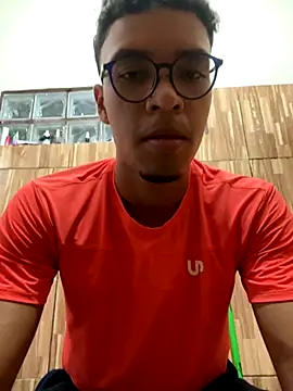 Snapshot of hiaguexxx chatting on November 2025 05:34:02 PM hiaguexxx online show from November 2025 05:34:02 PM