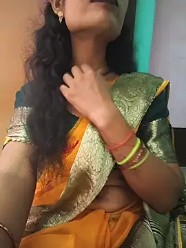 Snapshot of Eshna_Dabral chatting on September 2025 04:08:02 PM Eshna Dabral online show from September 2025 04:08:02 PM