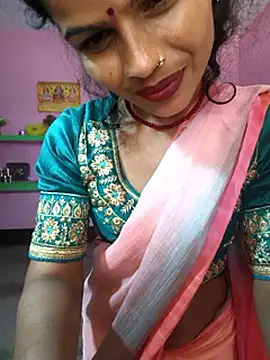 Snapshot of Eshna_Dabral chatting on October 2025 03:39:02 AM Eshna Dabral online show from October 2025 03:39:02 AM