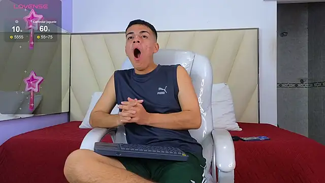 Hotboy21  online show from November 2025 04:12:02 AM