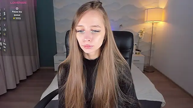 Snapshot of Amy_Waynee chatting on October 2025 10:10:01 PM Amy Waynee online show from October 2025 10:10:01 PM