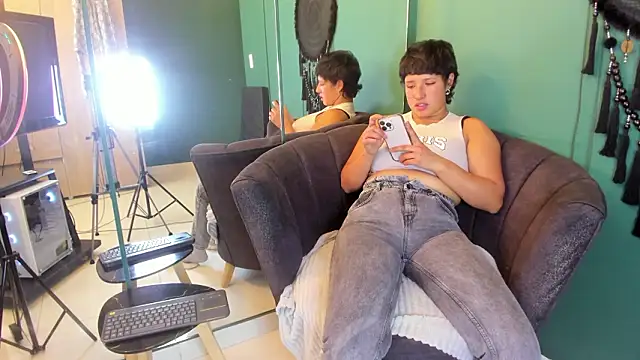 Elaine87  online show from February 2026 05:58:01 PM