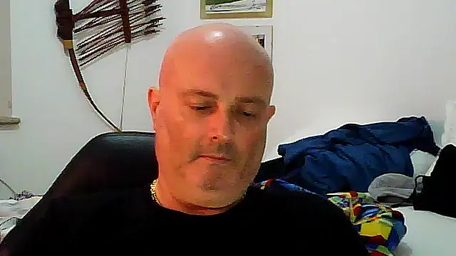 Snapshot of Alexis_Bull chatting on November 2025 05:03:01 PM Alexis Bull online show from November 2025 05:03:01 PM