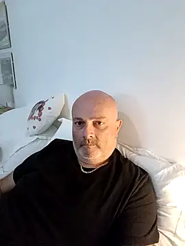 Snapshot of Alexis_Bull chatting on November 2025 02:17:01 PM Alexis Bull online show from November 2025 02:17:01 PM