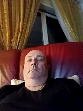 Snapshot of Alexis_Bull chatting on December 2025 10:59:02 PM Alexis Bull online show from December 2025 10:59:02 PM