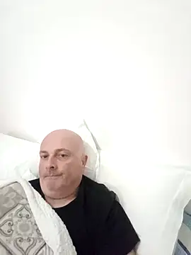 Snapshot of Alexis_Bull chatting on February 2026 04:17:01 PM Alexis Bull online show from February 2026 04:17:01 PM