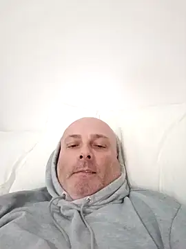 Snapshot of Alexis_Bull chatting on February 2026 03:06:01 PM Alexis Bull online show from February 2026 03:06:01 PM